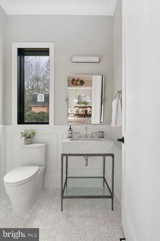 7008 ARBOR LN, Mclean, VA 22101