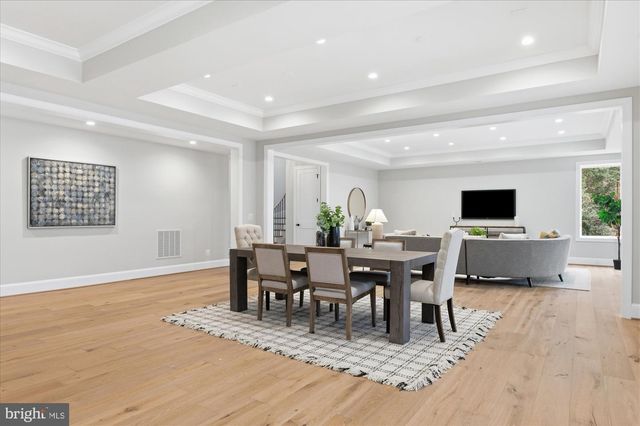 7008 ARBOR LN, Mclean, VA 22101