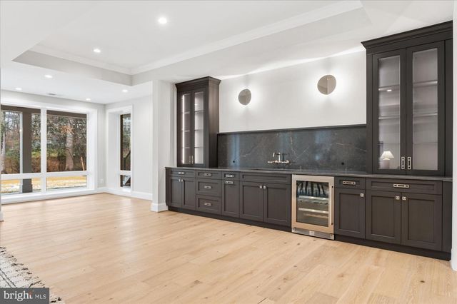 7008 ARBOR LN, Mclean, VA 22101