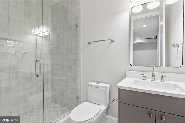 7008 ARBOR LN, Mclean, VA 22101