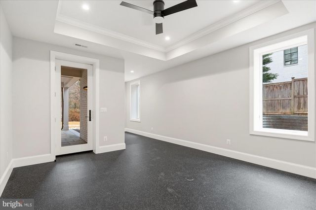 7008 ARBOR LN, Mclean, VA 22101