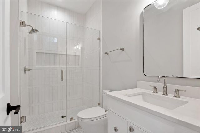 7008 ARBOR LN, Mclean, VA 22101