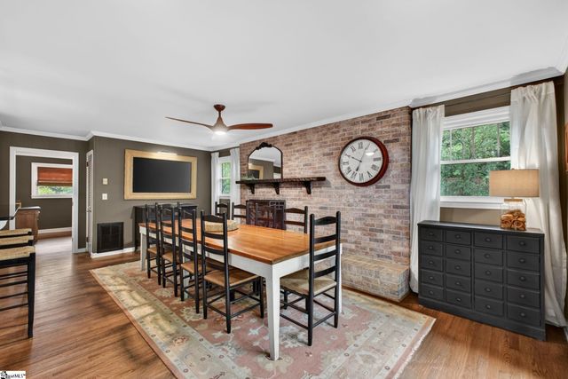 6 Chickasaw Drive, Greenville, SC 29617