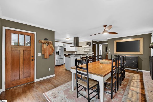 6 Chickasaw Drive, Greenville, SC 29617