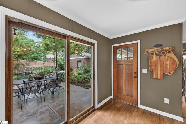 6 Chickasaw Drive, Greenville, SC 29617