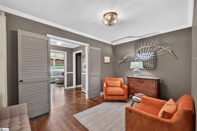 6 Chickasaw Drive, Greenville, SC 29617
