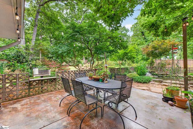 6 Chickasaw Drive, Greenville, SC 29617
