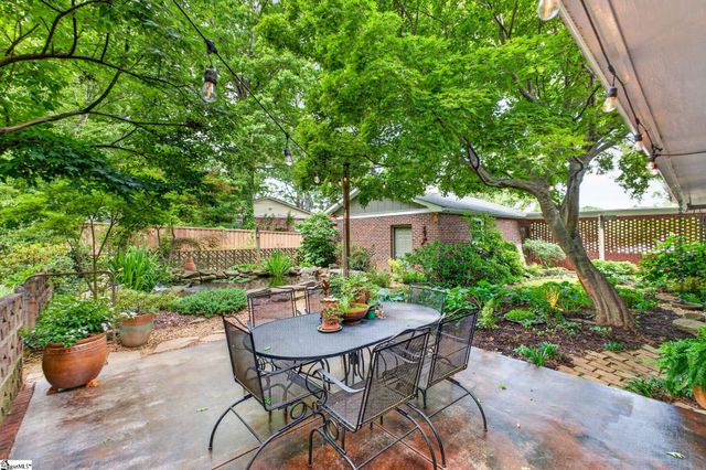 6 Chickasaw Drive, Greenville, SC 29617