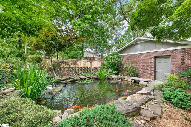 6 Chickasaw Drive, Greenville, SC 29617