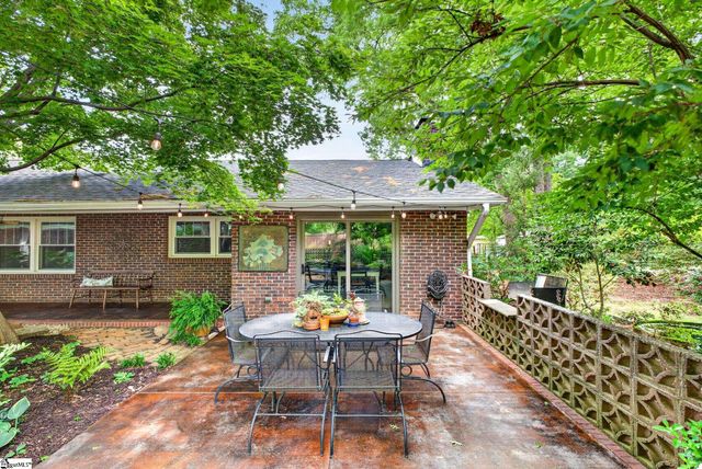 6 Chickasaw Drive, Greenville, SC 29617