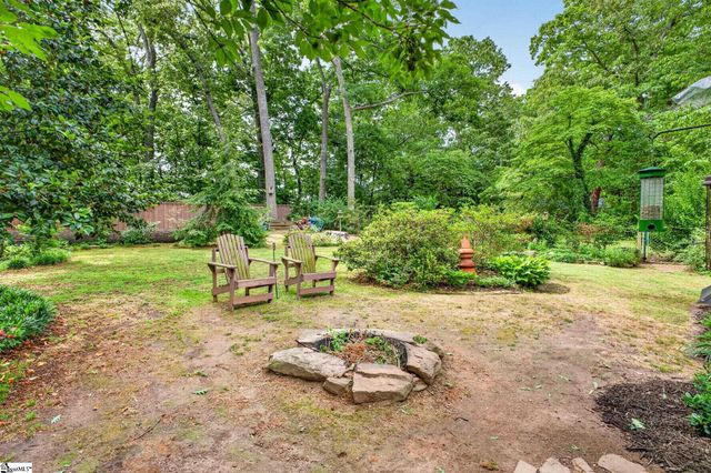 6 Chickasaw Drive, Greenville, SC 29617