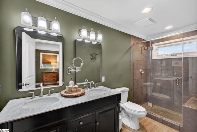 6 Chickasaw Drive, Greenville, SC 29617