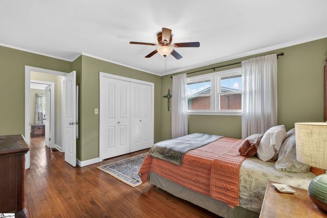 6 Chickasaw Drive, Greenville, SC 29617