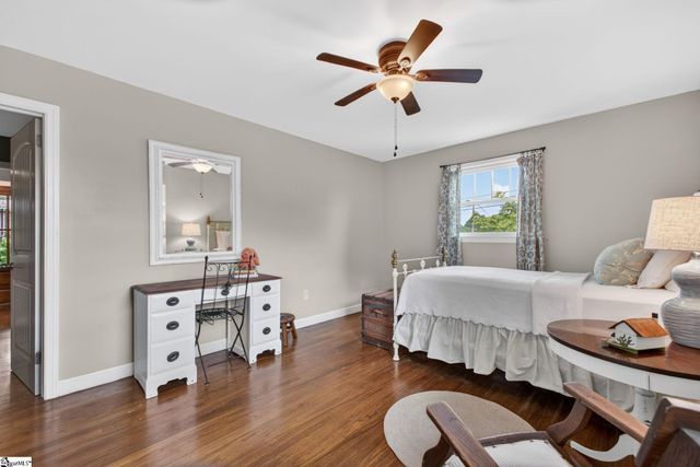 6 Chickasaw Drive, Greenville, SC 29617