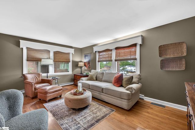 6 Chickasaw Drive, Greenville, SC 29617