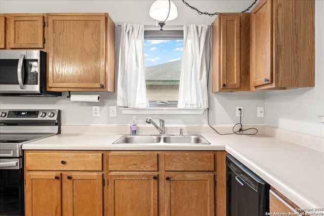 8454 Shooting Quail, San Antonio, TX 78250