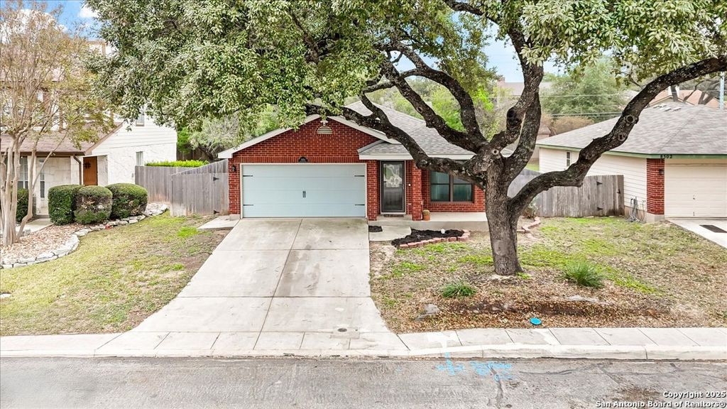 8454 Shooting Quail, San Antonio, TX 78250