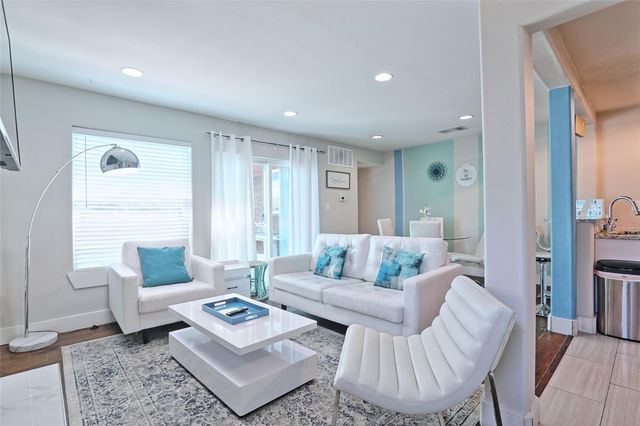 4804 West Wind TRL 102, Austin, TX 78745