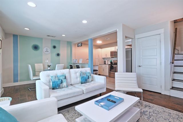 4804 West Wind TRL 102, Austin, TX 78745