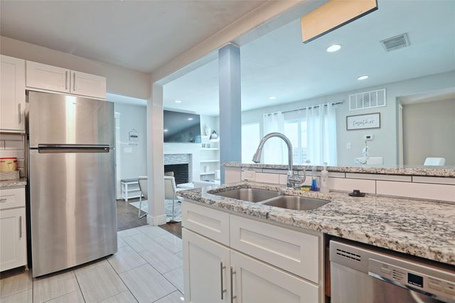 4804 West Wind TRL 102, Austin, TX 78745