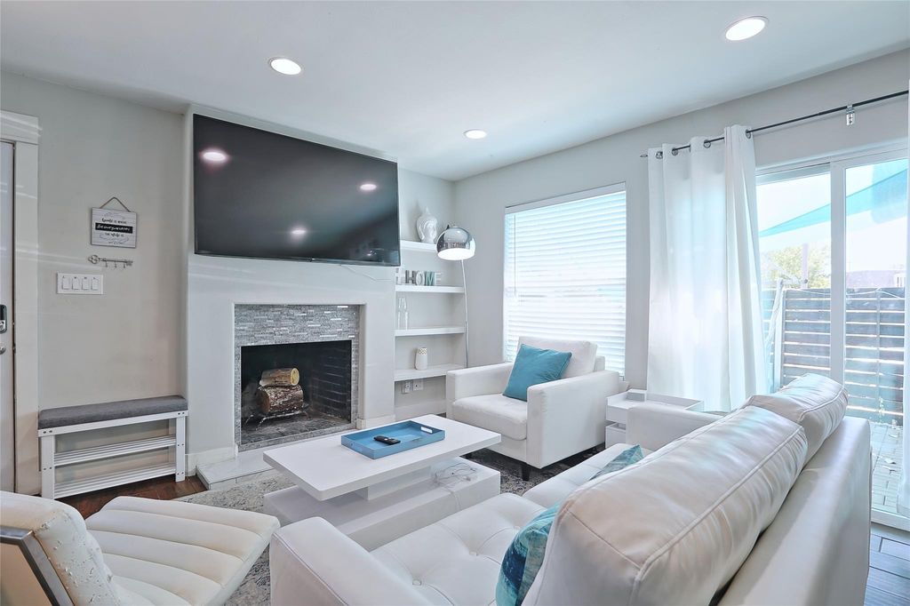 4804 West Wind TRL 102, Austin, TX 78745