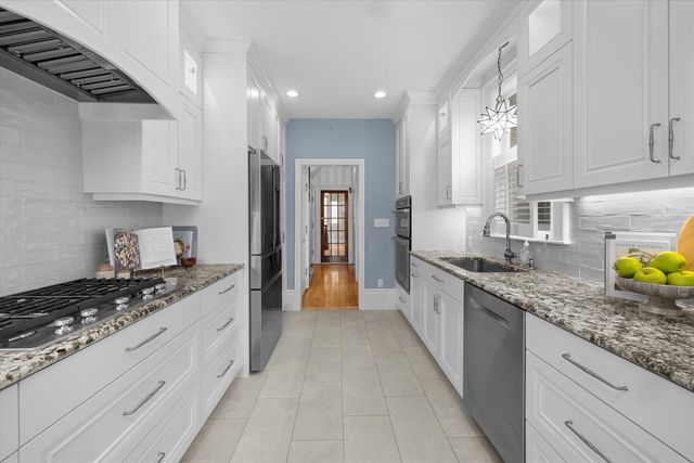 12 Auburn Street, Boston, MA 02129