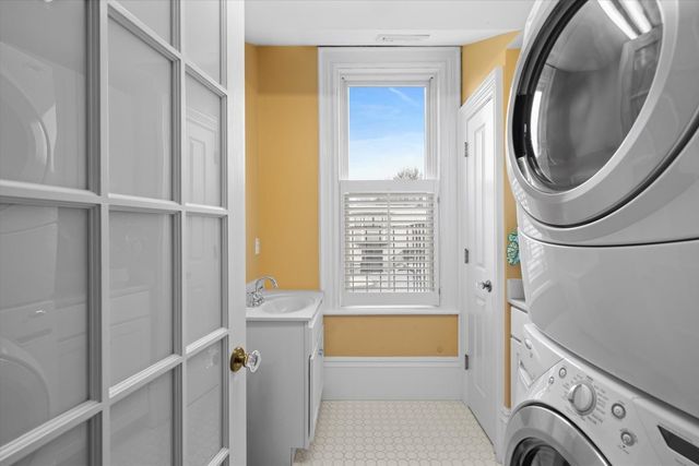 12 Auburn Street, Boston, MA 02129