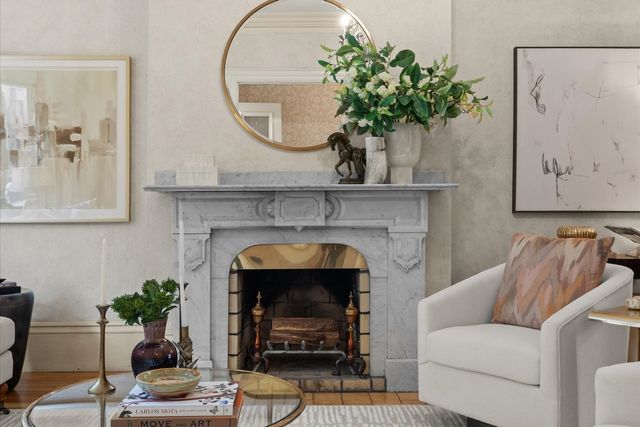 12 Auburn Street, Boston, MA 02129