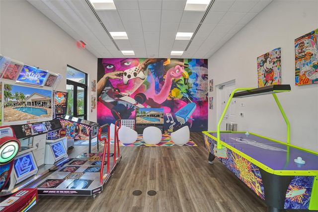 10858 White Aspen Ln, Boca Raton, FL 33428