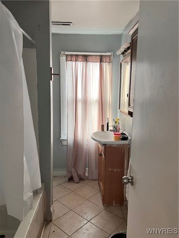 3 Hurlock Avenue, Buffalo, NY 14211