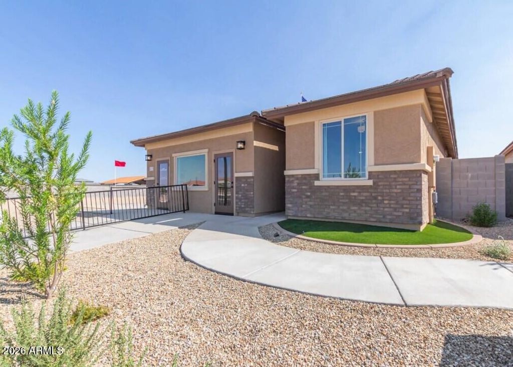 18175 W AVENIDA DEL SOL Drive, Surprise, AZ 85387