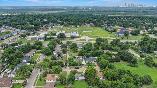 1536 Celeste, Dallas, TX 75217