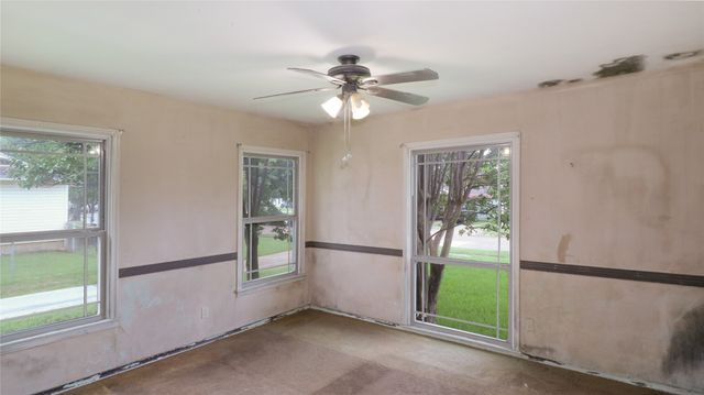 1536 Celeste, Dallas, TX 75217