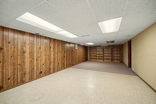 2625 Robin Rd, Salina, KS 67401