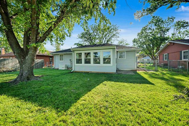 2625 Robin Rd, Salina, KS 67401