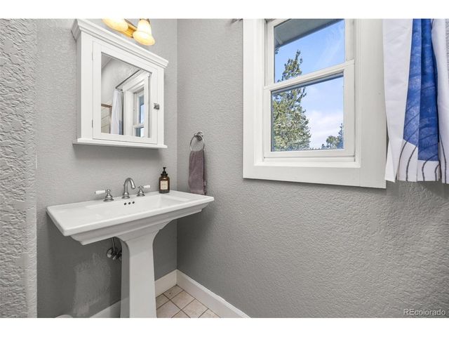 286 Chieftain Rd, Black Hawk, CO 80422