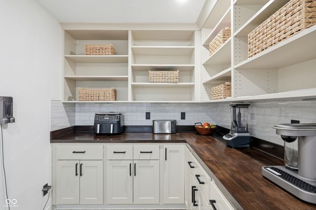 16565 Bigstone Drive, Fishers, IN 46040