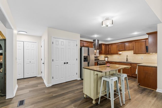 463 White Oak Trl, Spring Hill, TN 37174