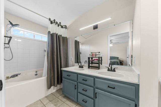 463 White Oak Trl, Spring Hill, TN 37174