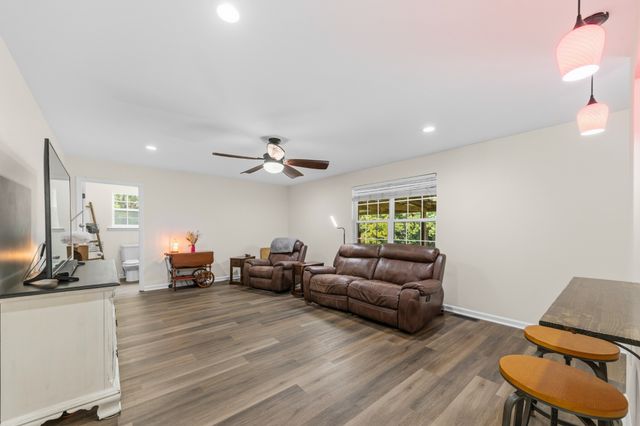 463 White Oak Trl, Spring Hill, TN 37174