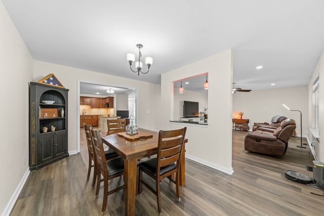463 White Oak Trl, Spring Hill, TN 37174