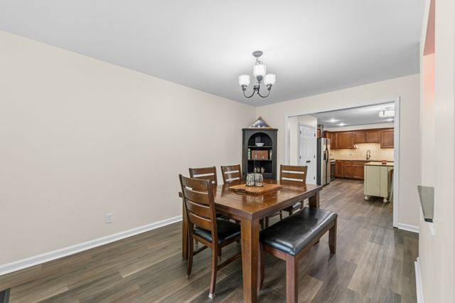 463 White Oak Trl, Spring Hill, TN 37174