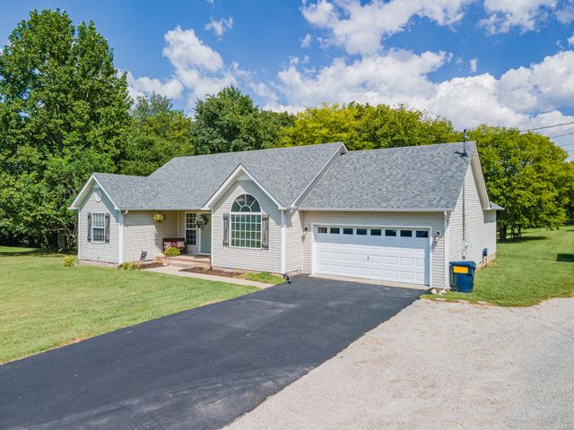 463 White Oak Trl, Spring Hill, TN 37174