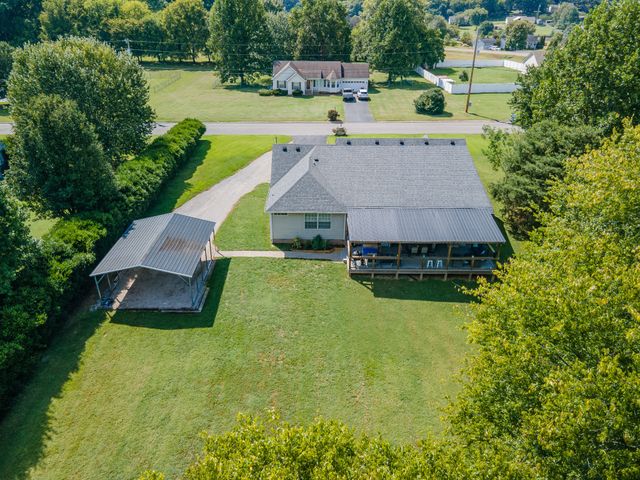 463 White Oak Trl, Spring Hill, TN 37174
