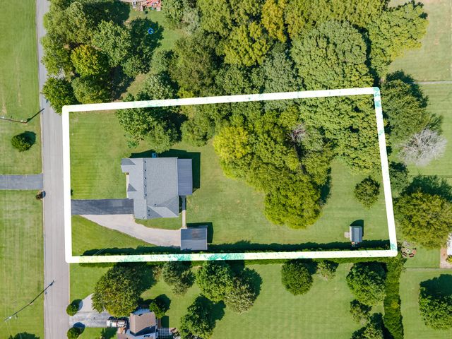 463 White Oak Trl, Spring Hill, TN 37174