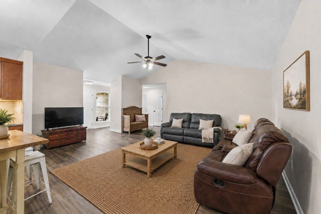 463 White Oak Trl, Spring Hill, TN 37174