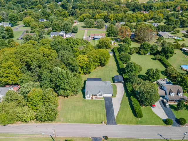 463 White Oak Trl, Spring Hill, TN 37174