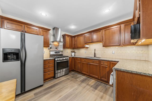 463 White Oak Trl, Spring Hill, TN 37174