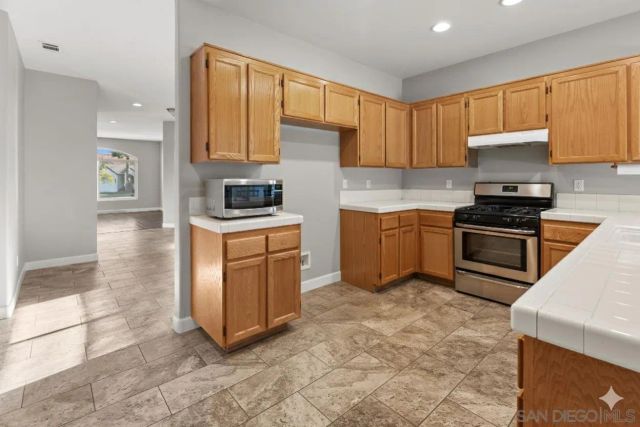 793 Fulton Rd, San Marcos, CA 92069