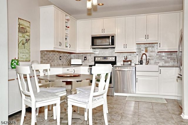 1314 Richmond Rd 314, West Milford Twp., NJ 07480